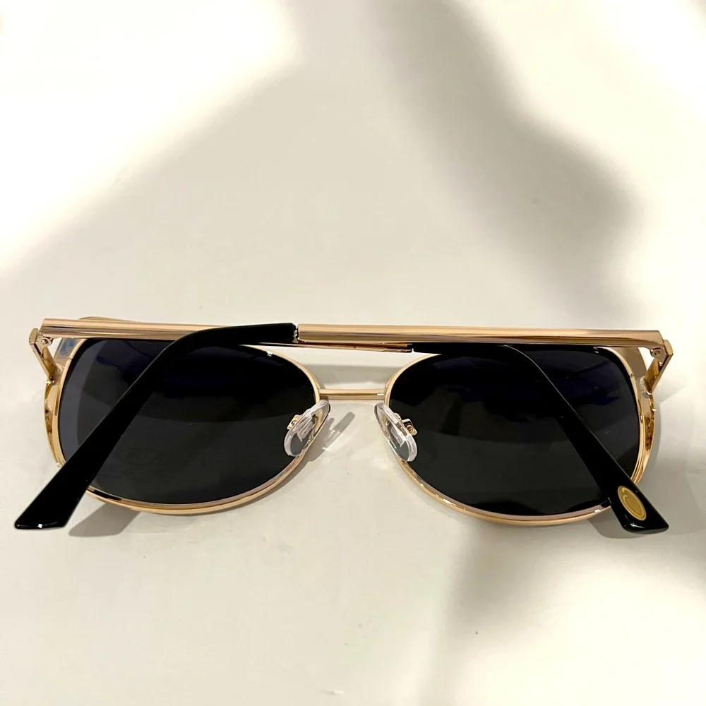 OSCAR BY OSCAR DE LA RENTA, METAL FRAME POLARIZED SUNGLASSES, SUPER NICE & CHIC